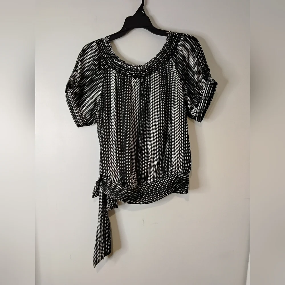 Black and White Striped Women's Top - Picture 6 of 7